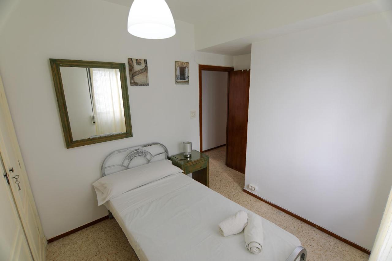 Rentalsevilla Apartamento Luminoso Con 3 Dormitorios Esterno foto